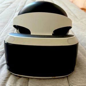 PS VR first edition goes best with PS4